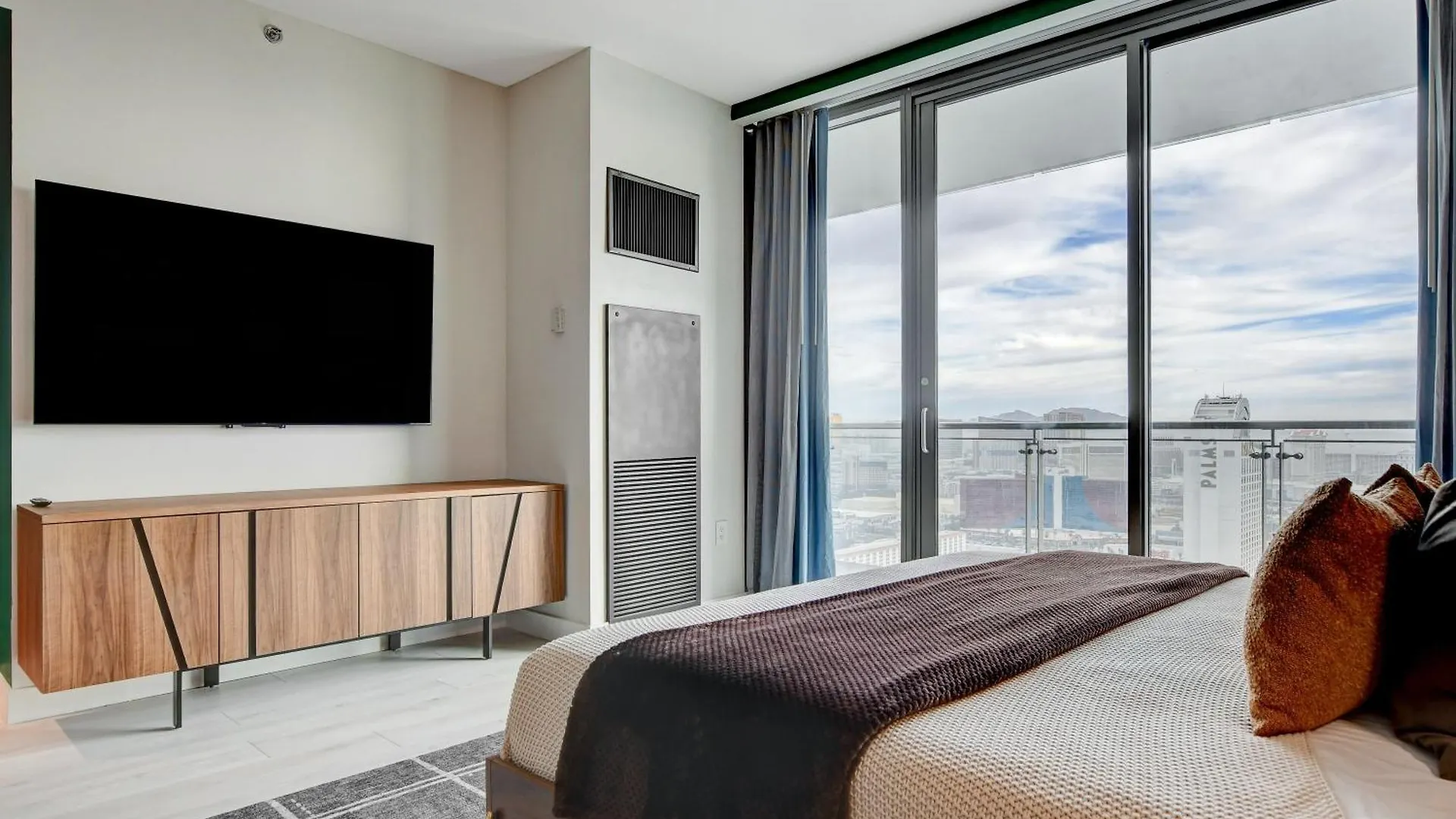 Aparthotel Ava Suite 37Th Flr Balcony Strip Views Palm Place Las Vegas
